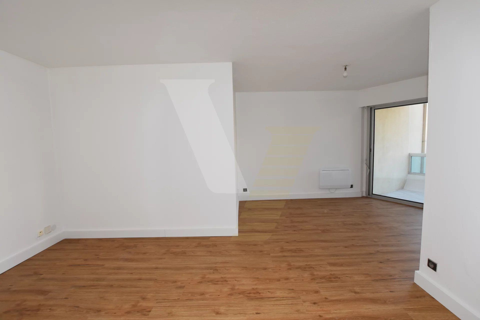 APPARTEMENT T2 AVEC TERRASSE
