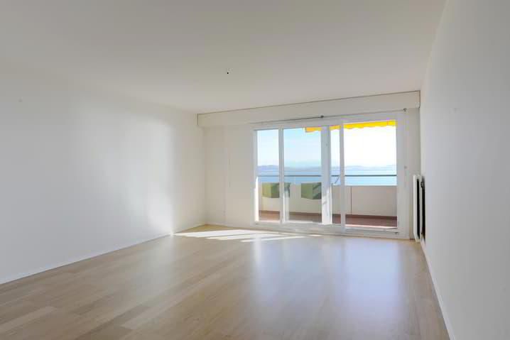 Magnificent 4.5 room apartment with breathtaking view of the lake...