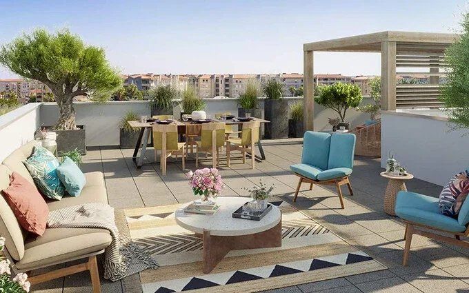 T4 EN ETAGE SUD EST OUEST BALCON ET 3 PARKINGS