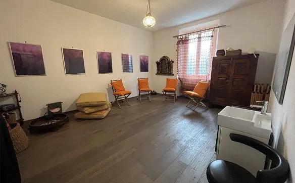 Chiasso, recente appartamento 2,5 locali con cucina separata - Photo 4