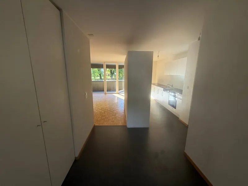 Appartement lumineux de 3.5 pièces avec balcon à Colombier - Photo 3