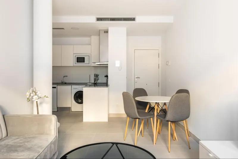 Appartement T4 de 77m² à AUBERVILLIERS - Photo 2