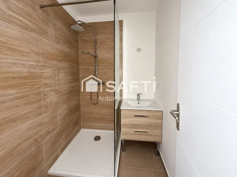 Maison de village rénovée de 80 m² au cœur du centre historique - Photo 4