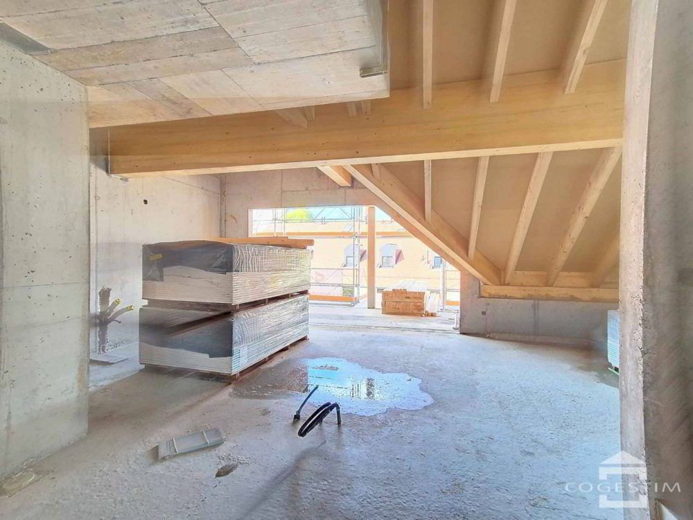 Appartement de 5 pièces en duplex dans les combles, avec balcon – Lot 8