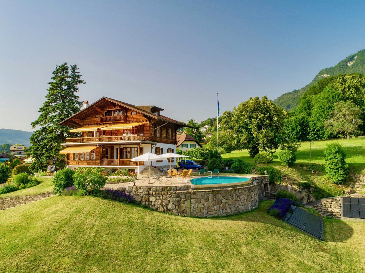 2 Propriétés dont un luxueux chalet avec vue panoramique