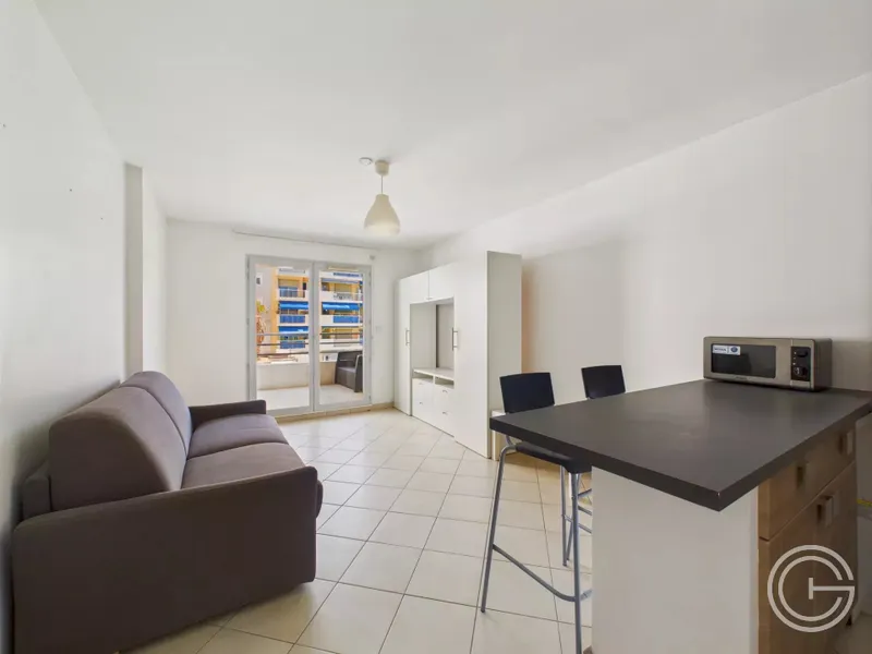LOCATION MEUBLE - 31 RUE DE LA FONTAINE - NICE RIQUIER - Photo 2