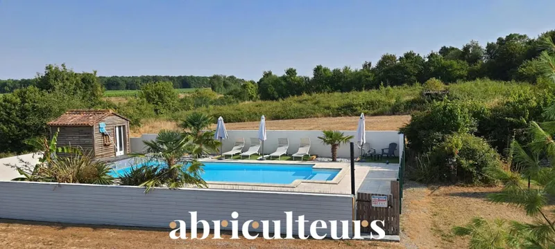 Maison de caractère avec gîtes et piscine en vente à Mérignac 16200 - Photo 2