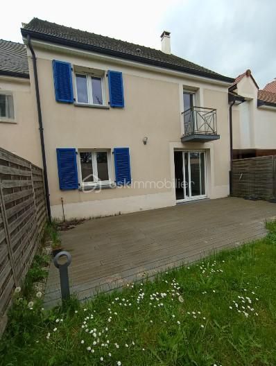 Jolie maison de 105 m² avec son jardin de 211 m²  à Saint Jean de Beauregard 91