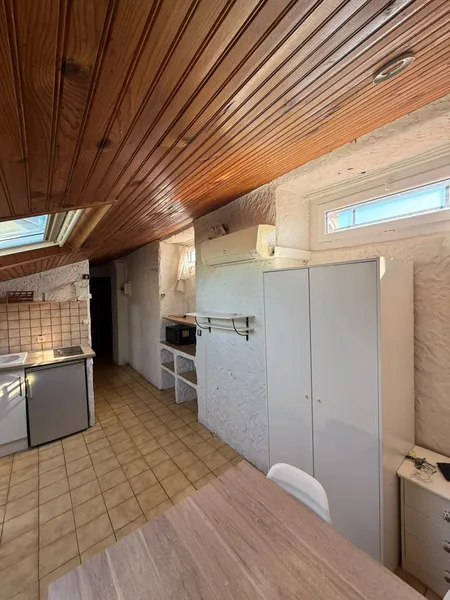 Charmant studio mansardé – Vieux-Nice - Photo 4