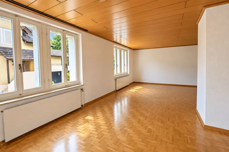 Einfamilienhaus mit Garten in Wohlen mieten - Photo 3