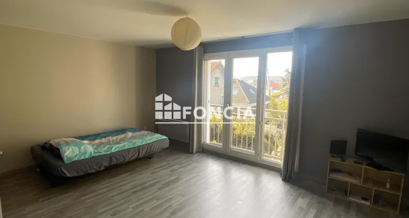 Appartement à louer, 1 pièces, 32 m², Chelles