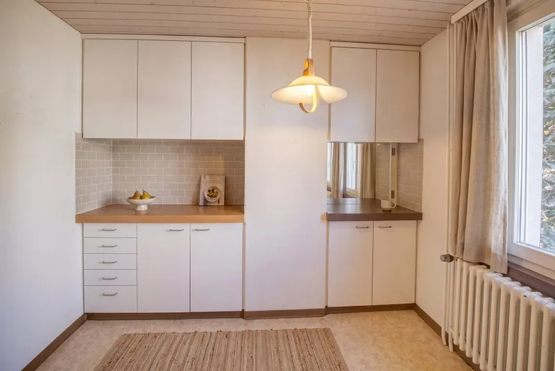 TWO-FAMILY HOME IN USTER WITH A VIEW OF THE GREEN SURROUNDINGS AND LOTS OF POTENTIAL - Photo 5
