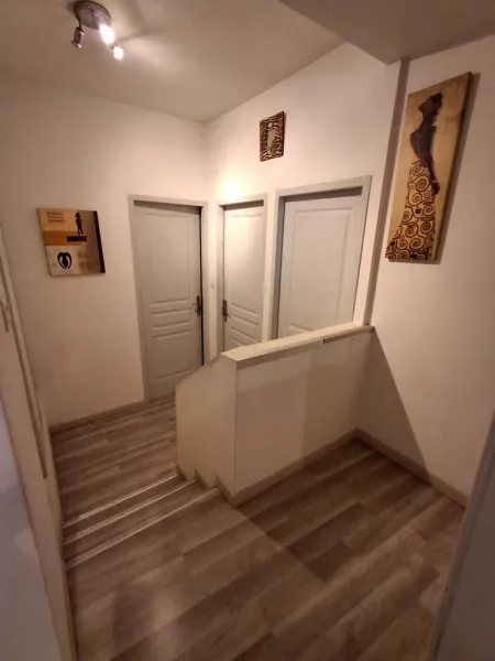T3 excellent état dans une résidence sécurisée avec 2 places de parking - Photo 5
