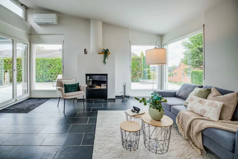 OVERVIEWING GREEN SPACES — ELEGANT 6.5-ROOM SINGLE-FAMILY HOME - Photo 2