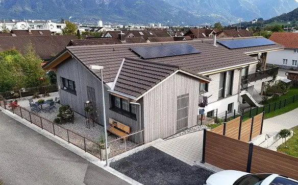 Modernes, lichtdurchflutetes, freistehendes Einfamilienhaus - Photo 3