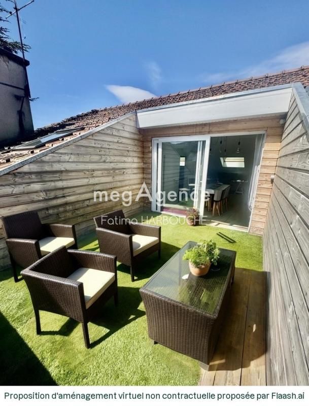 À VENDRE - Appartement rénové avec terrasse en plein centre du Chambon-Feugerolles