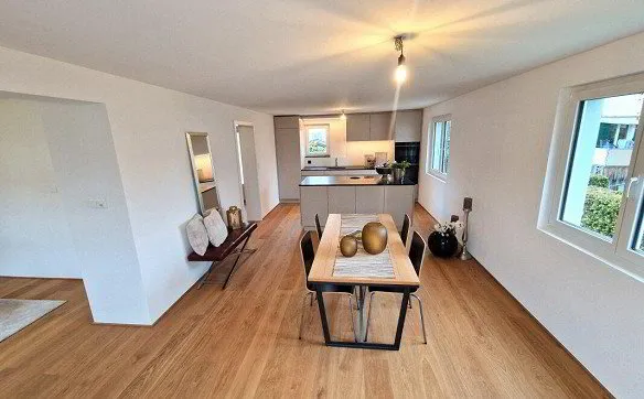 Kernsaniertes Doppeleinfamilienhaus mit Garten & Garage in Widnau - Photo 2