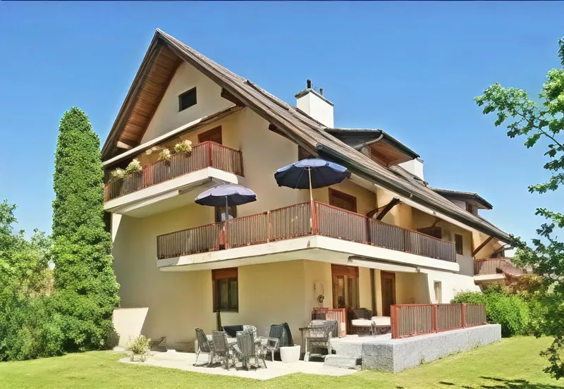 Prestigieux Duplex 5.5 pces "Pieds dans l'eau" avec Salle d'Escalade - Photo 4