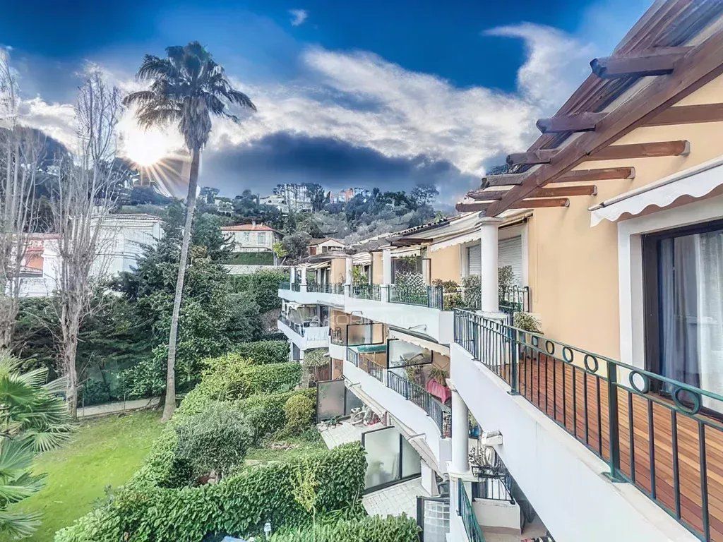 Duplex T2 avec terrasse - Dernier étage - St Jean Cap Ferrat (06) -