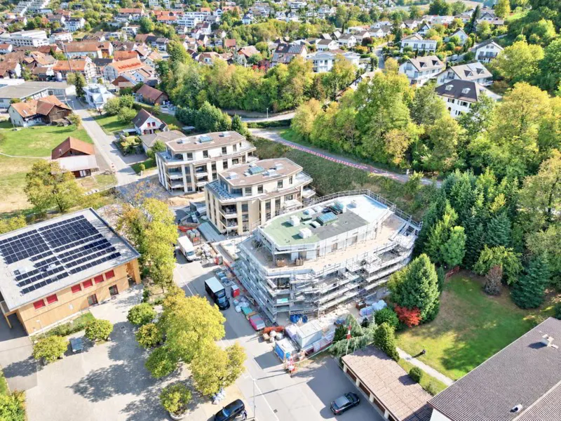 Exklusive Neubau-Attikawohnung mit Weitsicht inklusive zwei Parkplätze - Photo 2