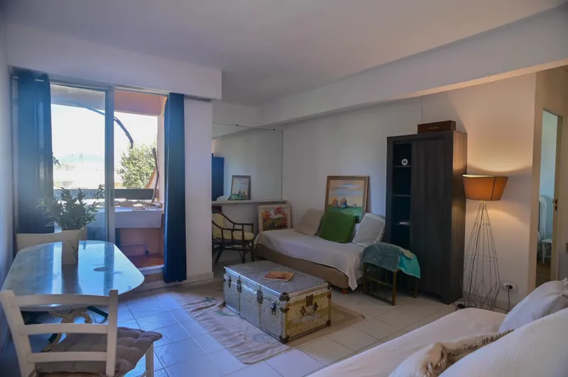 Exclusivité - Antibes – Appartement 1 chambre avec balcon et parking - Photo 2