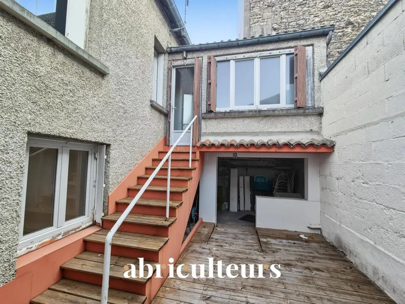 Maison 4 pièces 96 m² avec cour et garage en vente à Cognac 16100 - Photo 3