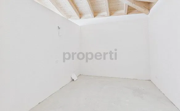 Ampia Metratura, Palazzina Restaurata a Nuovo // Grosszügige Wohnfl... - Photo 5
