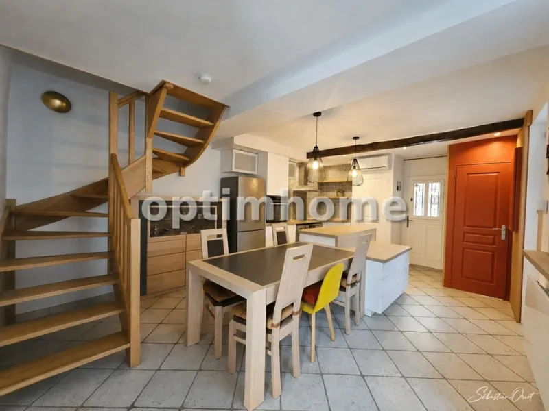 LABBEVILLE — MAISON EN PIERRE RÉNOVÉE, DEUX CHAMBRES, PATIO ET CAVE VOÛTÉE - Photo 3