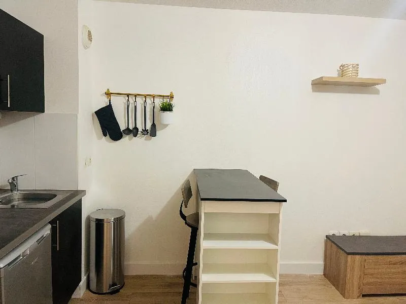 Studio - Photo 4