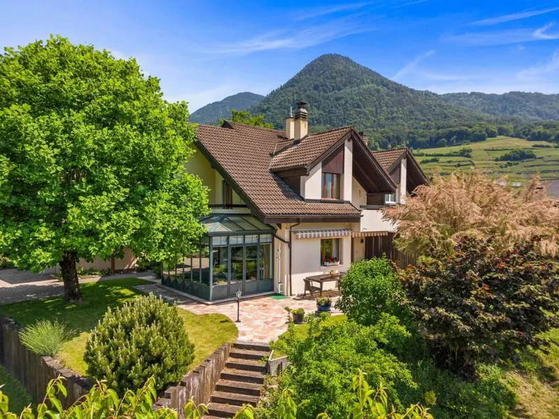 Prächtige Semi-Detaché-Villa mit großem landschaftlich gestaltetem Garten. Liebe auf den ersten Blick! - Photo 3