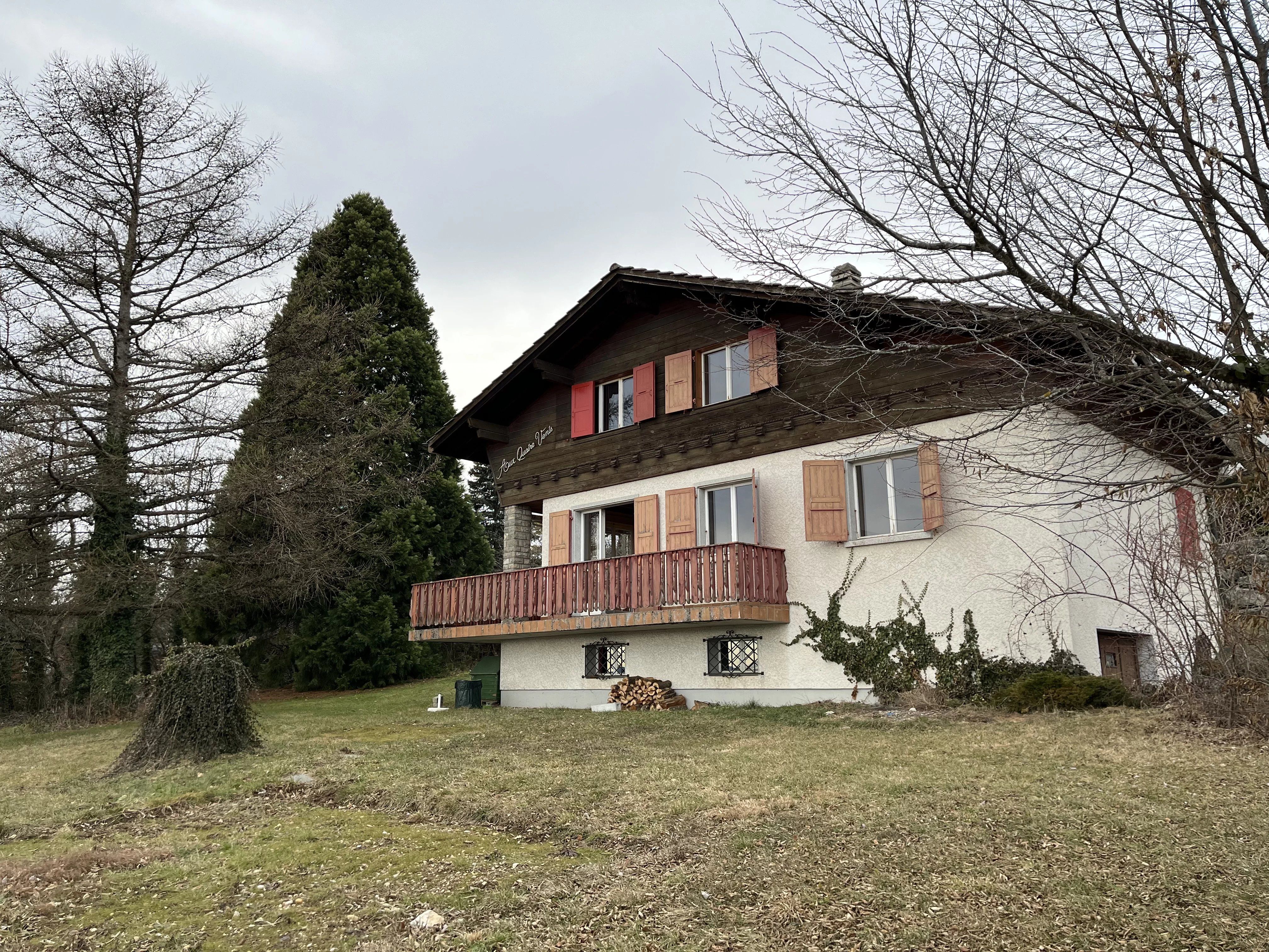 Chalet d’époque à la vue imprenable sur le lac et les montagnes