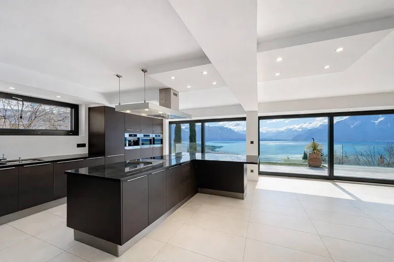 Propriété de 6.5 pièces avec piscine et vue à couper le souffle - Photo 5
