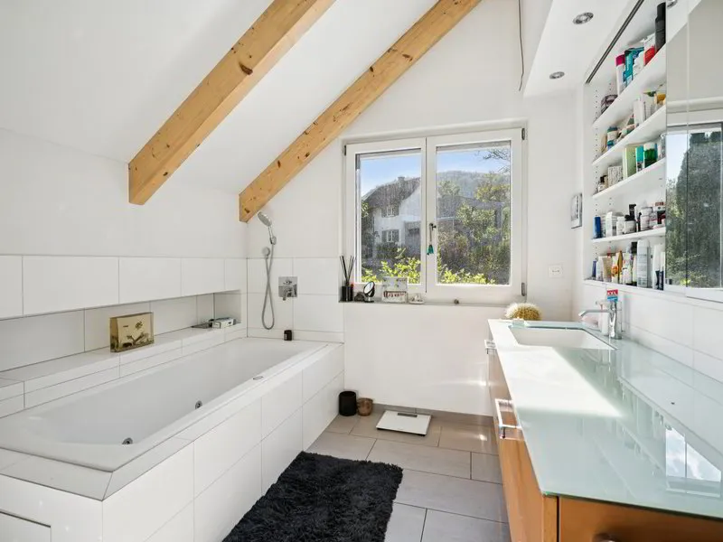 Private Wohlfühloase mit Einliegerwohnung und traumhaftem Aussenbereich - Photo 4