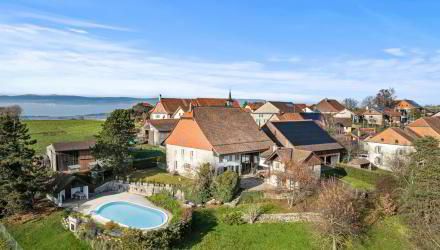 Très belle ferme rénovée avec piscine, vue sur les montagnes, Correvon