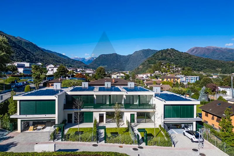 NUOVA VILLA A SCHIERA: UN'OASI DI STILE E BENESSERE - Photo 3