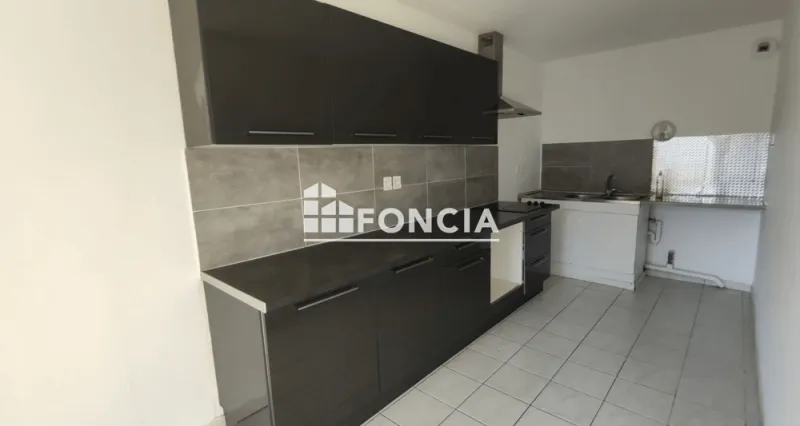Location Appartement 3 pièces 68.66 m² - Marseille 13009 - Photo 4