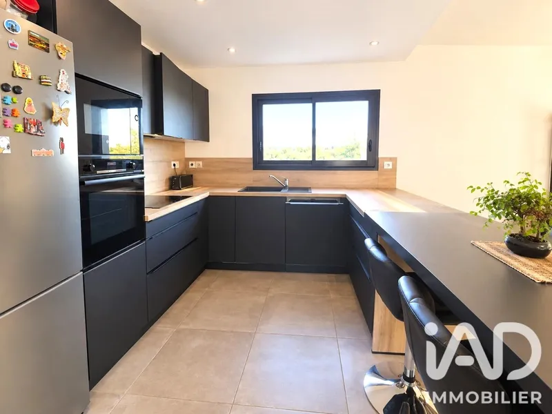 Vente Maison/villa 5 pièces - Photo 3