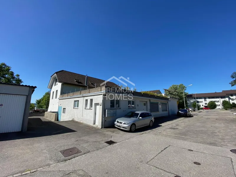 Mehrfamilienhaus mit attraktivem Gewerbeanteil und solidem Ertragspote - Photo 2