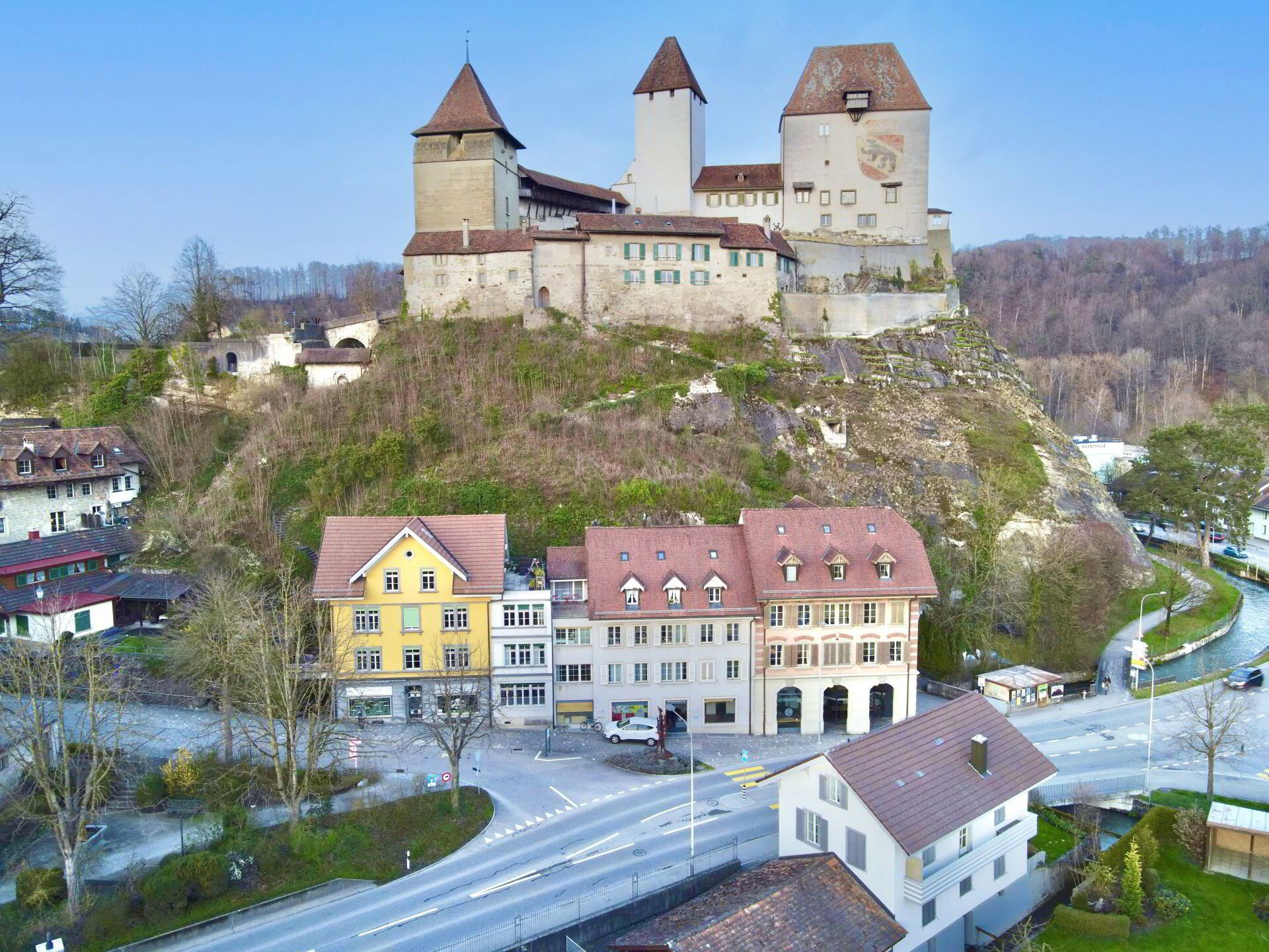 CHARMANTES MEHRFAMILIENHAUS IN BURGDORF