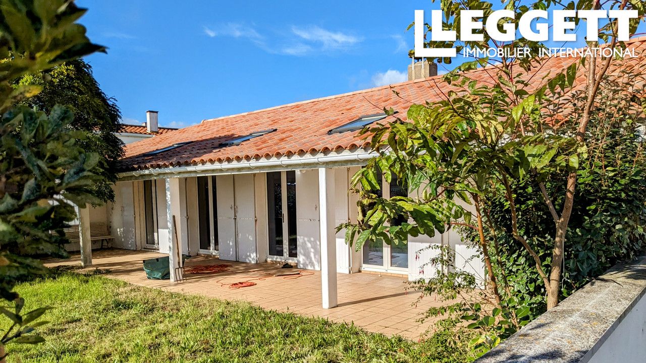 Belle maison de 3 chambres au calme à 1km de la Plage des Dunes. Charmant jardin clos et tranquille