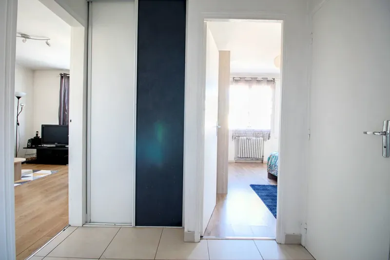 APPARTEMENT MEUBLE POISSY 2 PIECES 1 CHAMBRE - Photo 4