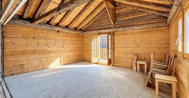 Chalet à rénover – L'âme d'une grange alpine à Sarreyer - Photo 5