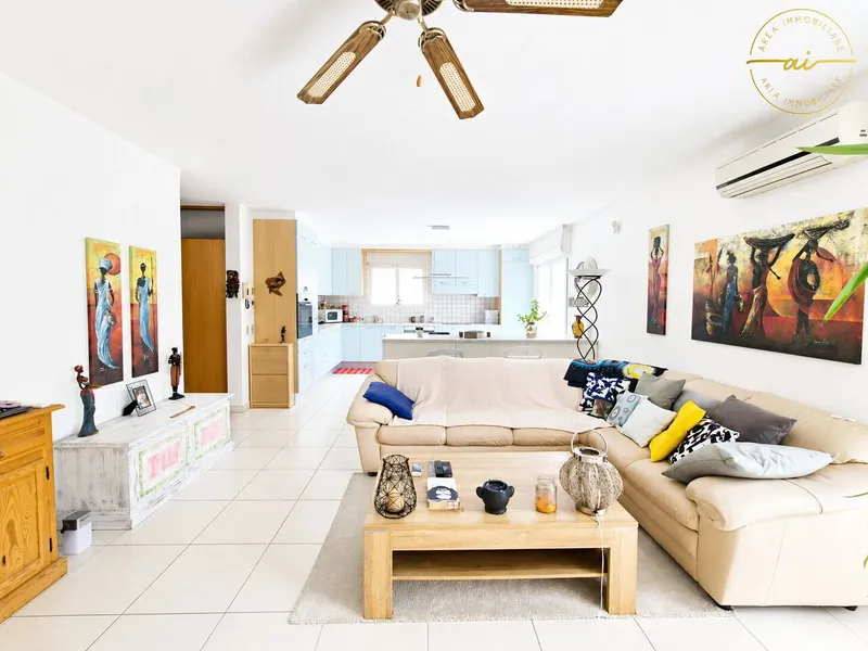 HELLES 5.5-ZIMMER-HAUS IN EINER GRÜNEN GEGEND - Photo 2
