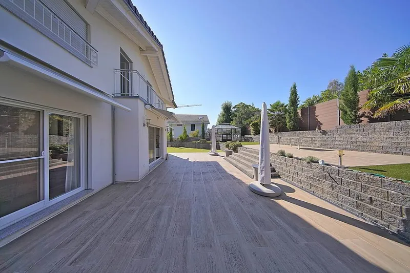 Exclusivité - Propriété coup de coeur, villa individuelle au calme - Photo 3