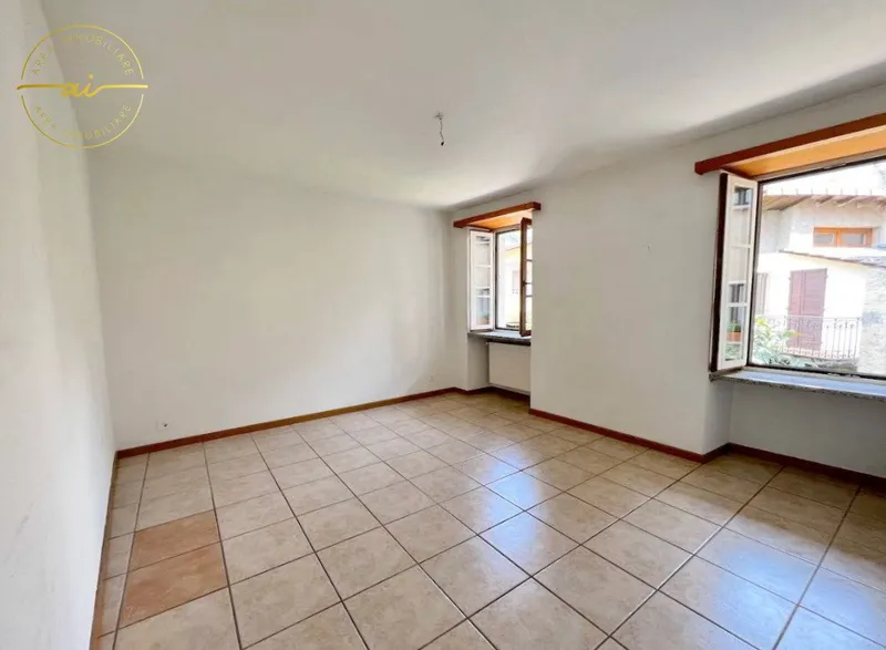 2,5-ZIMMER-WOHNUNG IM ZENTRUM VON CAGIALLO - Photo 2