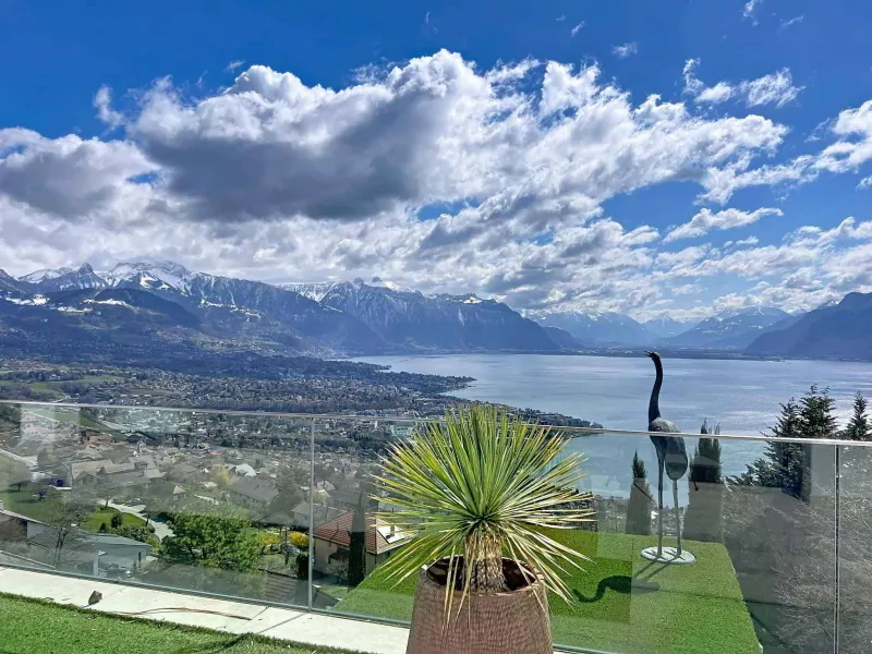 Propriété de 6.5 pièces avec piscine et vue à couper le souffle - Photo 2