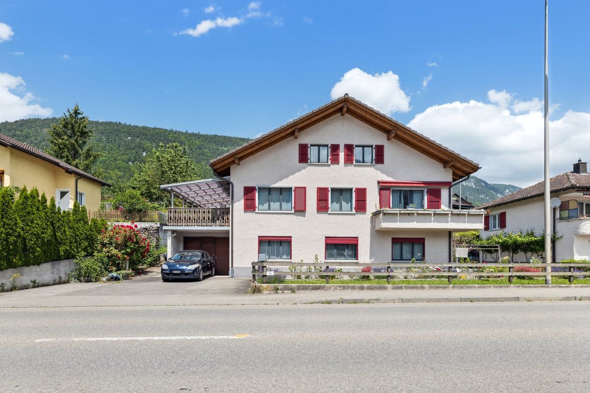 Grande maison de 6.5 pièces entièrement rénovée à l'entrée du village d'Eschert