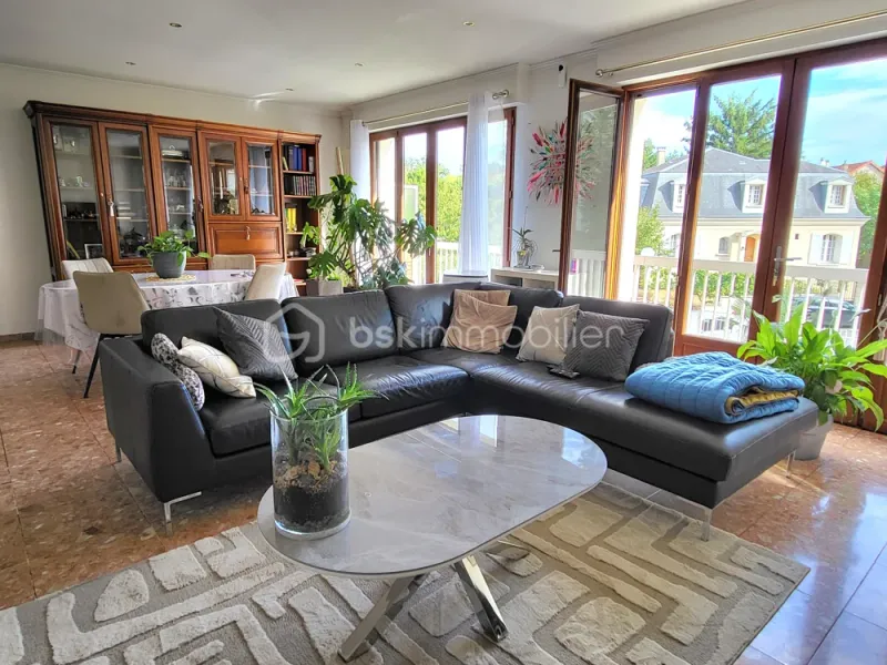 Maison de 242 m² à Villemomble - Photo 2