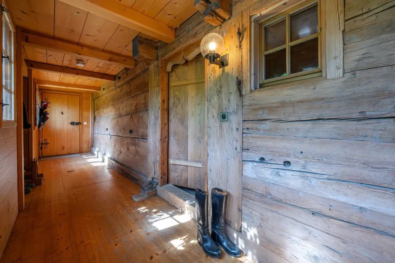 Traditionelles Bauernhaus mit Scheune und Umschwung - Photo 3