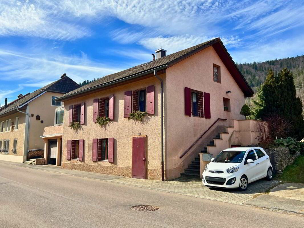 Charmante maison villageoise avec un jardin exceptionnel à l'abri des regards